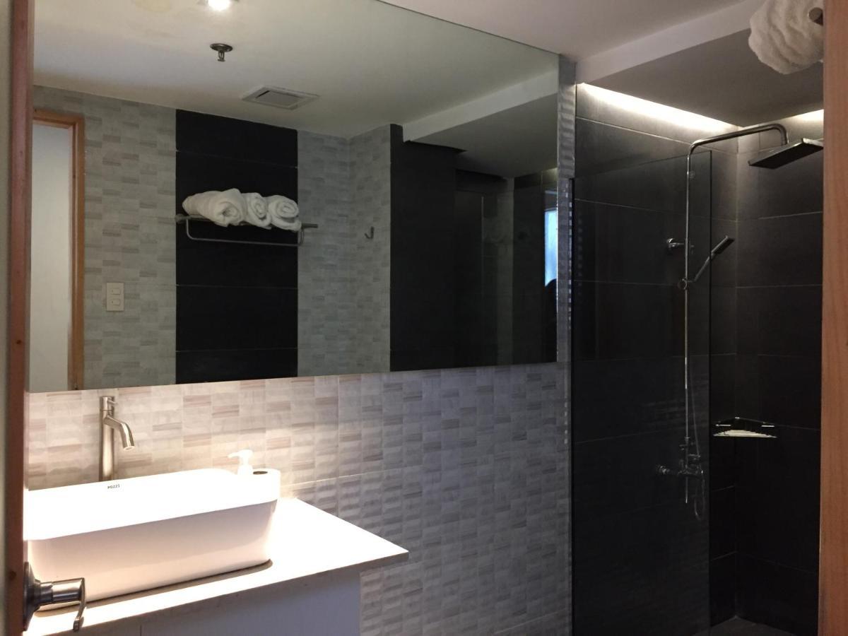 Tely'S Bed & Breakfast Iloilo Powered By Cocotel Zewnętrze zdjęcie
