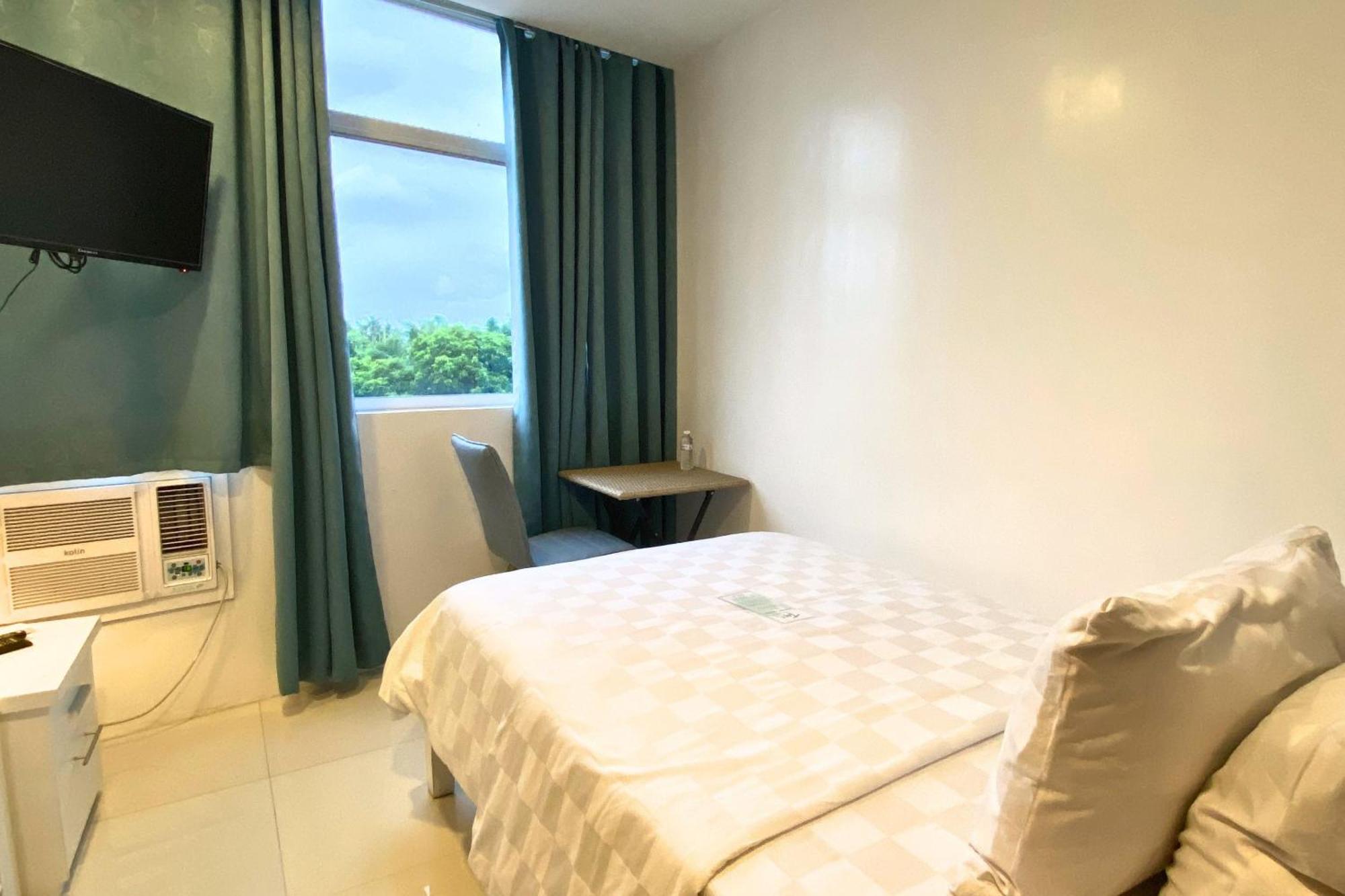 Tely'S Bed & Breakfast Iloilo Powered By Cocotel Zewnętrze zdjęcie